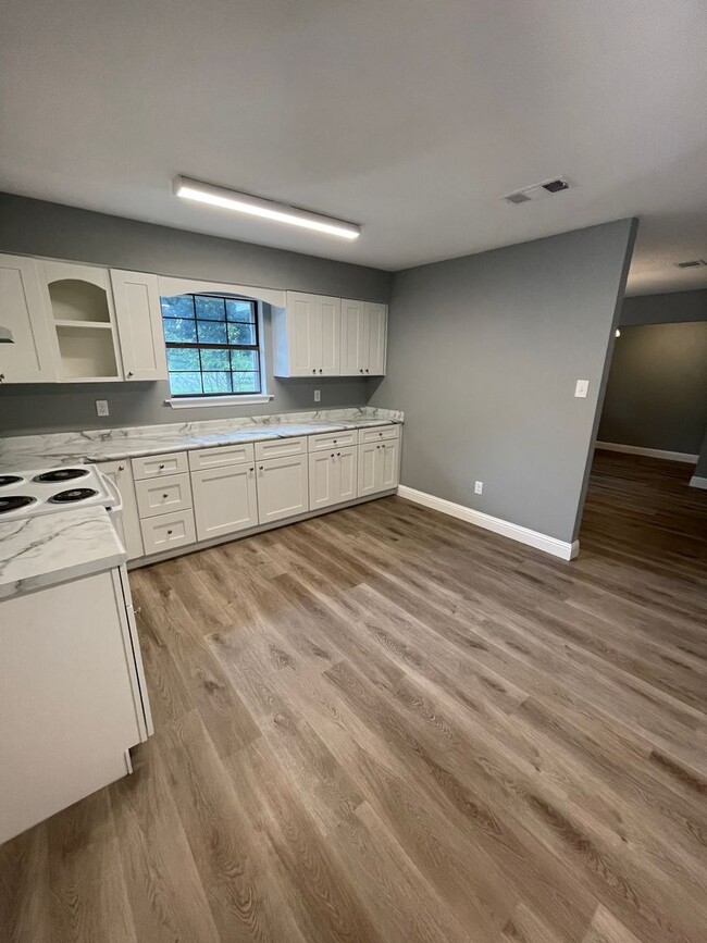 Building Photo - Nice home in Ocean Springs!