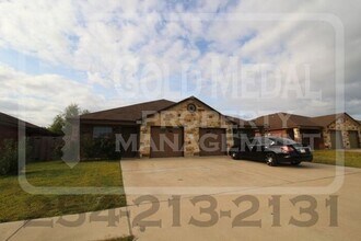Building Photo - 1106 Grace Point Dr