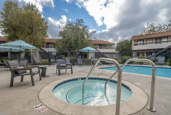 Building Photo - Hacienda at Camarillo Oaks