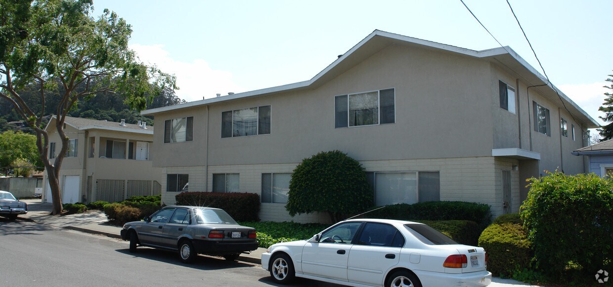 Primary Photo - 3201 Carlson Blvd