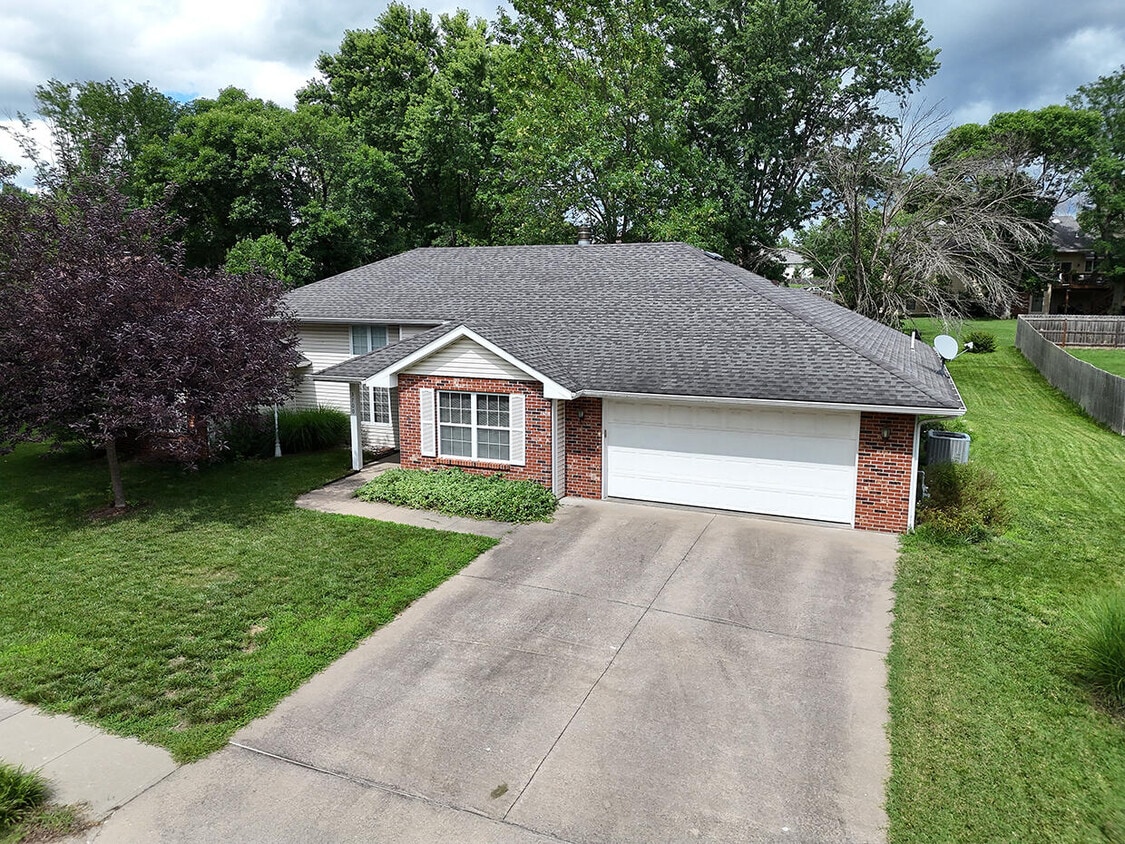 Primary Photo - 3700 Wakefield Dr
