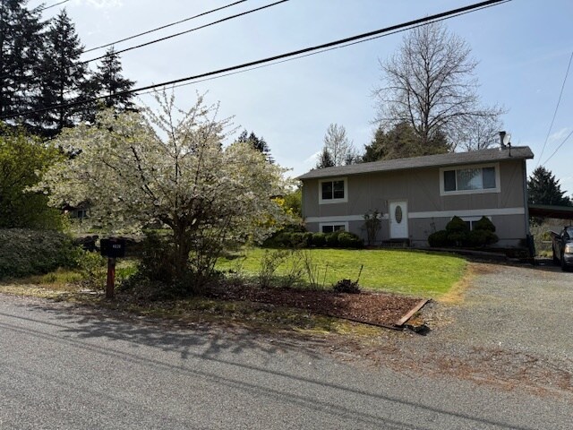 Primary Photo - 4820 36th Ave E