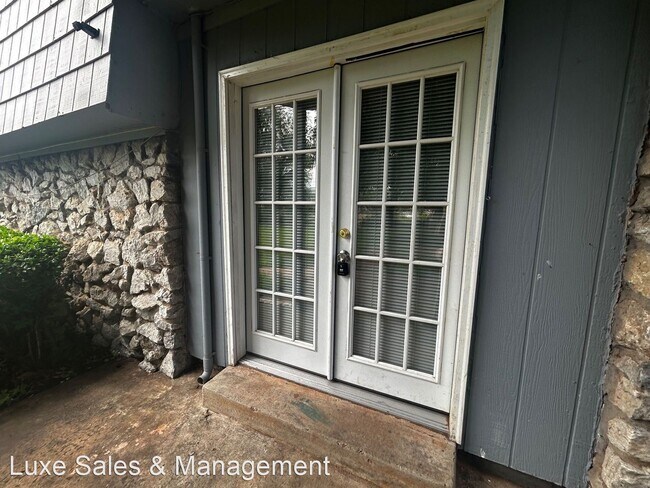 Building Photo - 1 br, 1 bath House - 6010 Northwest Expres...