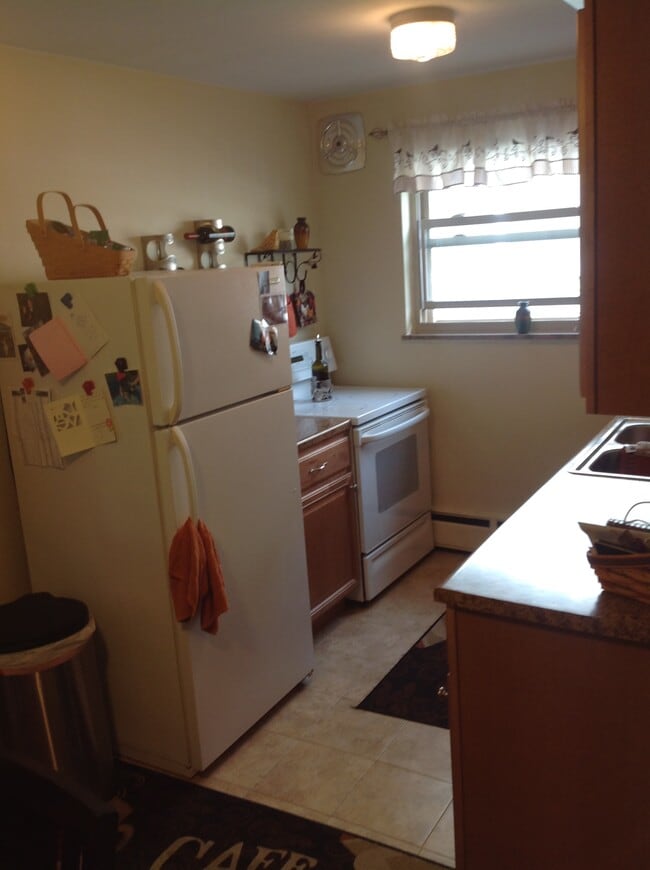 Building Photo - 3724 Drakewood Dr