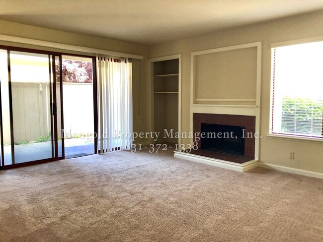 Building Photo - Comfortable 2-Bedroom 1-Bath Condo with Gr...
