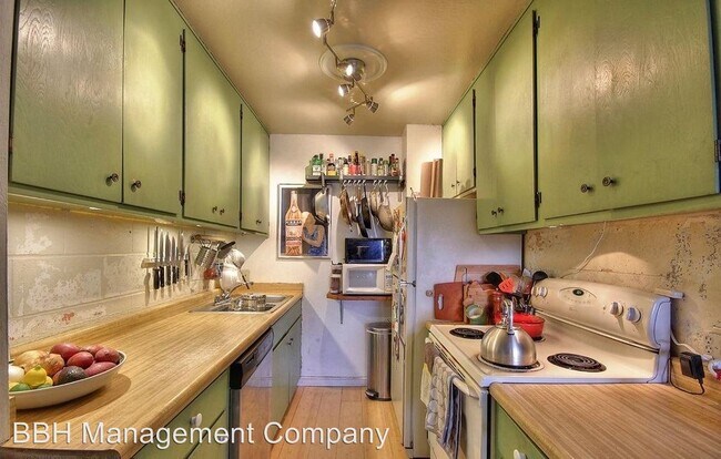 Building Photo - 2 br, 1 bath - 1 Western Shore Ln