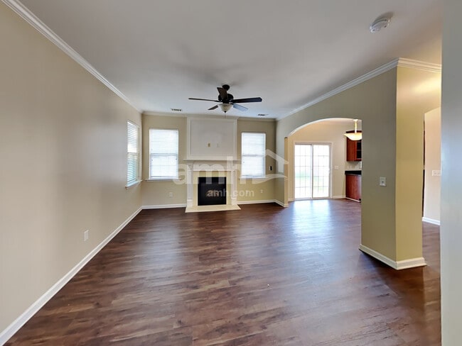 Building Photo - 544 Knothole Ln