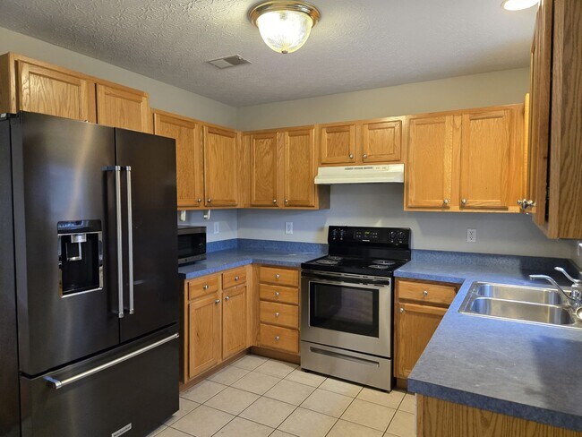 Building Photo - House in Masterson Station on Cul-De-Sac    20260805