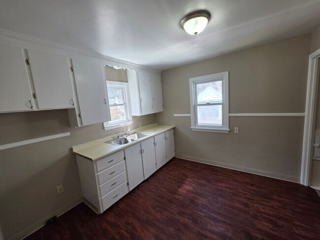 Foto del edificio - Cute 3 Bedroom Single Family Available Soon Greece Schools