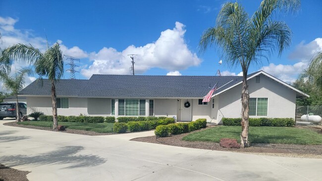 Foto del edificio - 5435 S Newmark Ave
