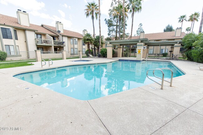 Foto del edificio - 5236 W Peoria Ave