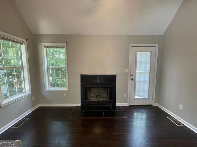 Foto del edificio - 1437 Shiloh Way NW