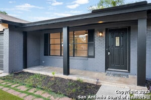 Building Photo - 4407 Bikini Dr
