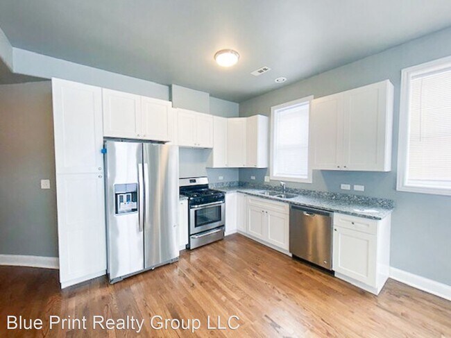 Building Photo - 3 br, 2 bath House - 6425 S. Maryland unit 1s