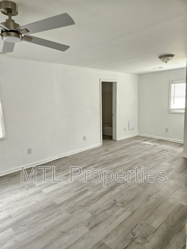 Building Photo - 209 Berry St