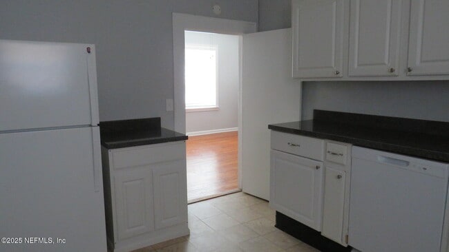 Building Photo - 1935 San Marco Blvd