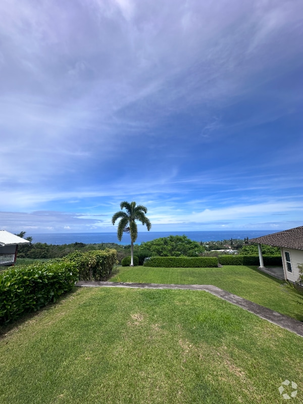 Building Photo - 76-6406-6406 Pualani St
