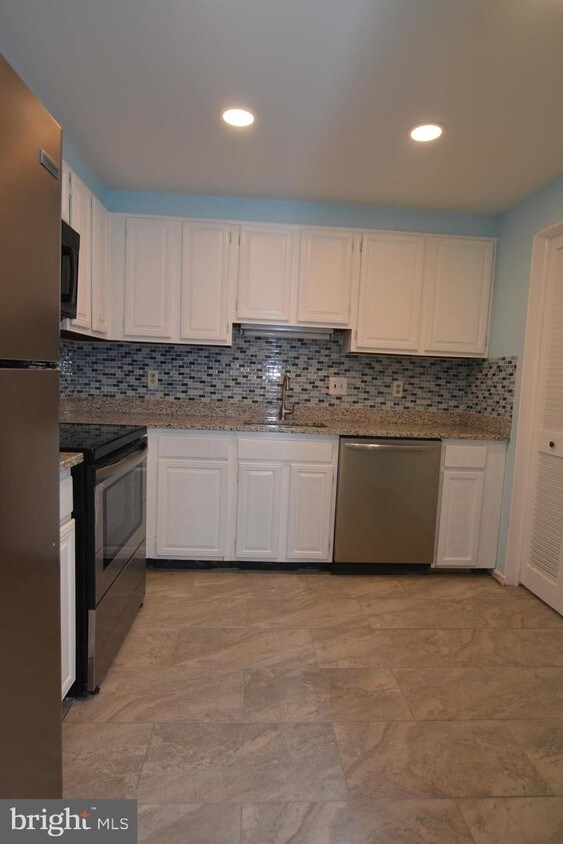 Foto principal - 10006 Stedwick Rd