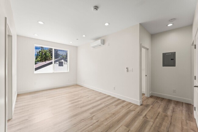 Foto del edificio - 1327 23rd St
