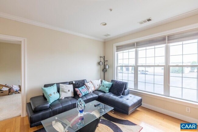 Foto del edificio - 1051 Glenwood Station Ln