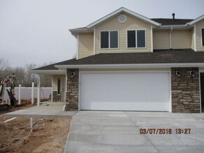 Building Photo - 2633 N Shady Place