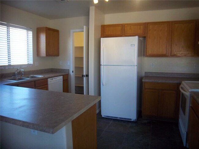 Building Photo - 16090 W Larkspur Dr
