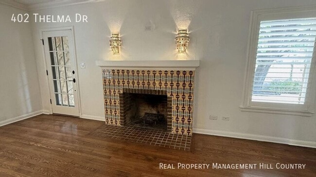 Building Photo - 402 Thelma Dr