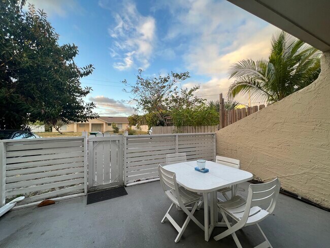 Foto del edificio - 1008 Shorewinds Dr