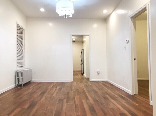 Foto del edificio - 107 Claremont Ave