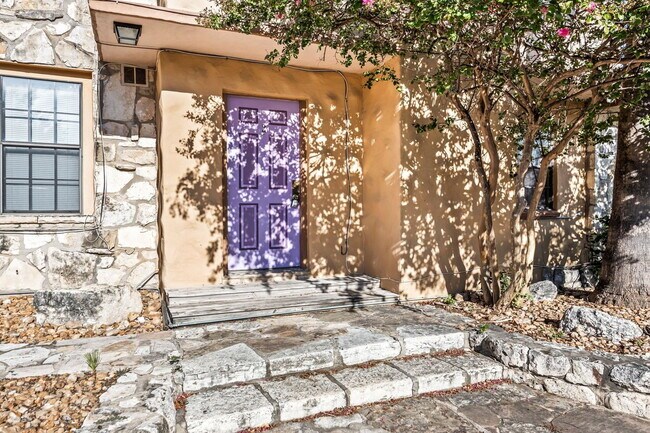Foto del edificio - Charming 2-bedroom, 1-bath home $500 OFF R...