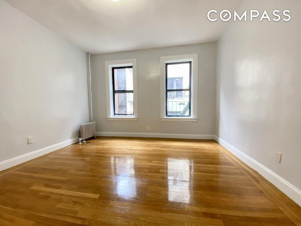 24 Thayer St Unit 3D, New York, NY 10040 Room for Rent in New York