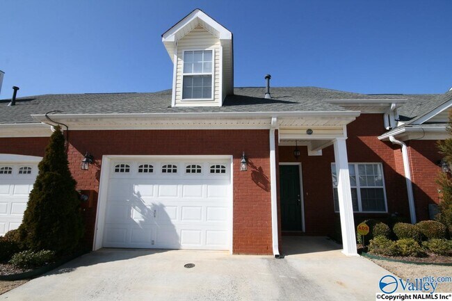 Building Photo - 488 Shamrock Dr