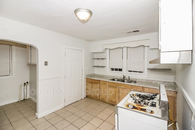 Foto del edificio - 1677 Walker Ave