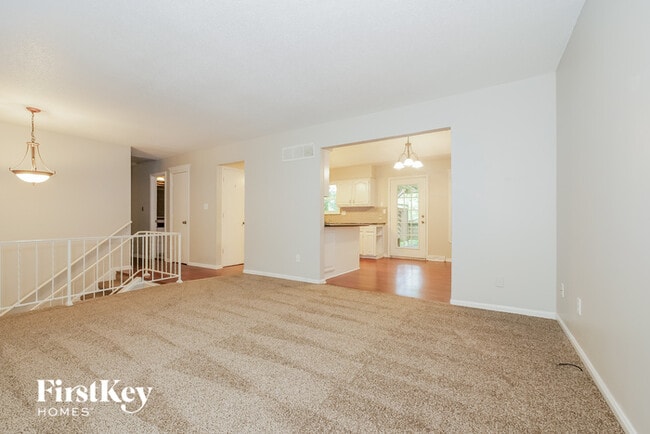 Building Photo - 5910 Walnut Creek Cir