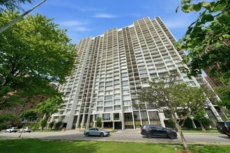 Building Photo - 3200 N Lake Shore Dr