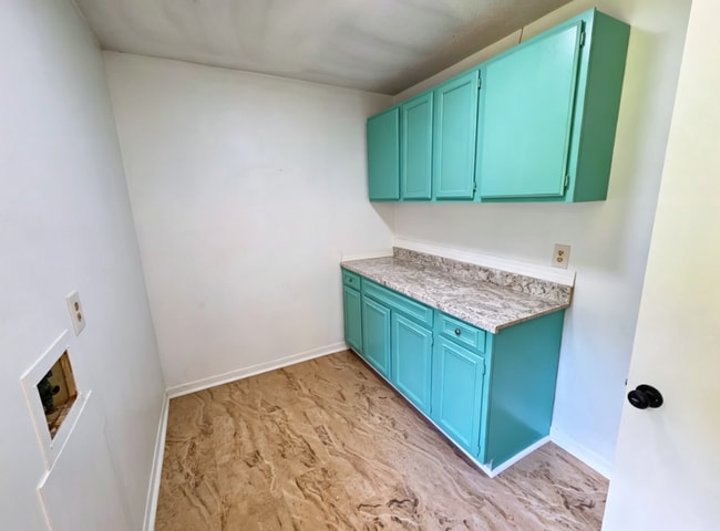 Building Photo - 1525 31st Ave