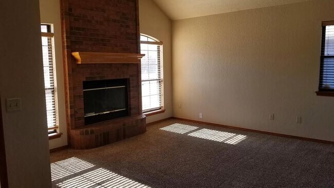 Photo - 1701 Pinnacle Ln House