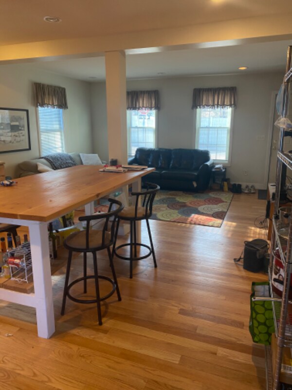 Foto del edificio - 48 Woodbury Ave