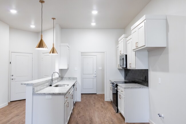 Building Photo - 4006 Trenton Ave