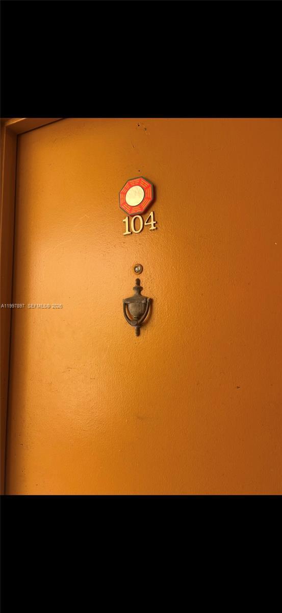Foto del edificio - 9340 W Flagler St