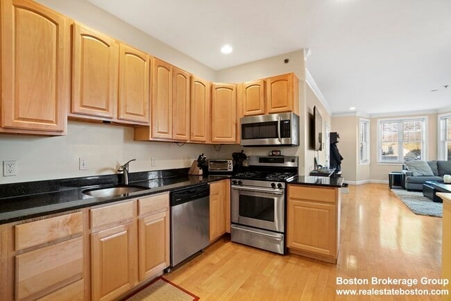 Photo - 8 Howell St House