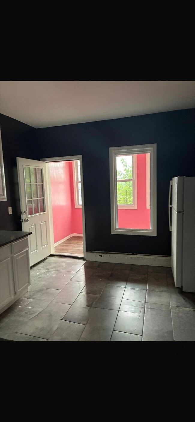 Photo - 160 Ridge Ave (Yonkers, NY) Apartment