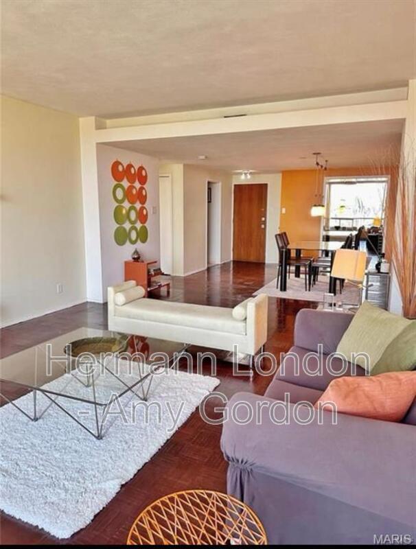 Foto del edificio - 4501 Lindell Blvd