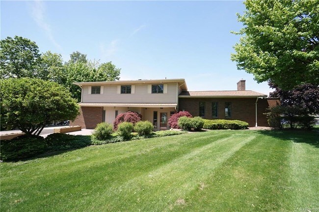 Building Photo - 42494 E Huron River Dr