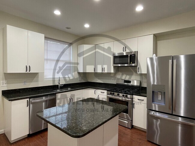 Photo - 2431 Jefferson St Townhome