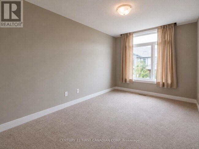 Building Photo - 2070 Meadowgate Blvd