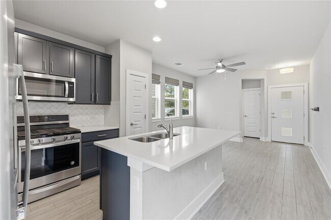 Building Photo - 2024 Sager Dr
