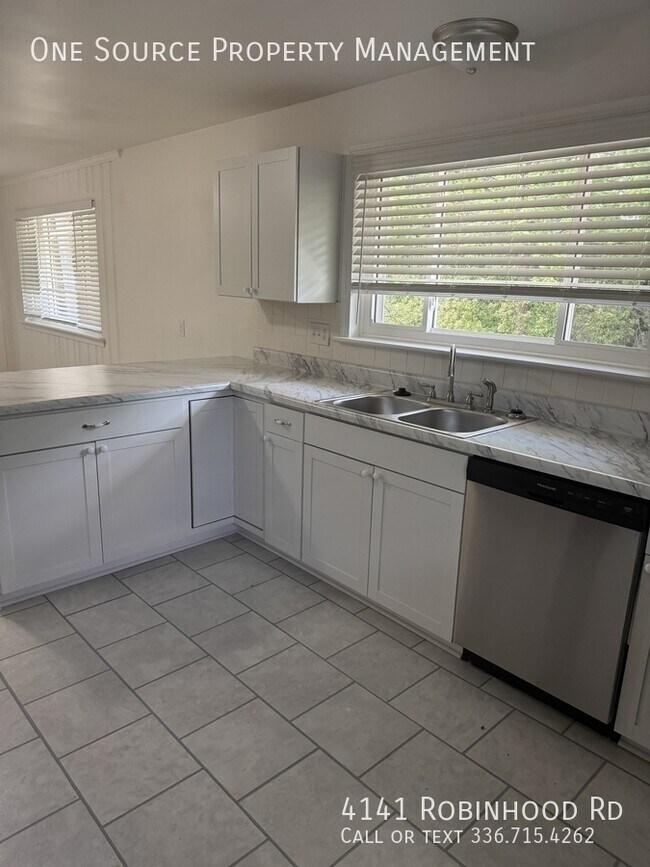 Foto del edificio - 4141 Robinhood Rd