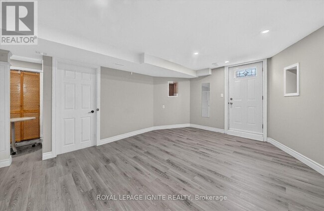 Building Photo - 53 Boulderbrook Dr