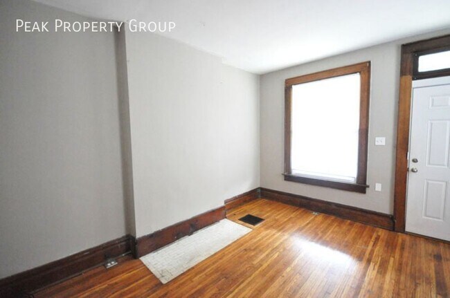 Foto del edificio - 2162 Indianola Ave